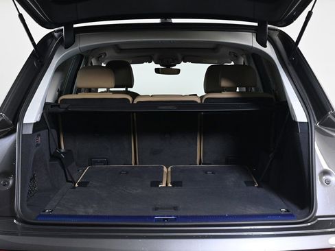 Used 2025 Audi Q7 3.0T Premium w/ Convenience Package image 21