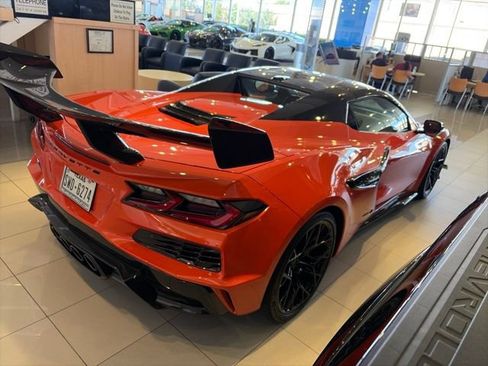 Used 2025 Chevrolet Corvette ZR1 w/ ZR1 Carbon Fiber Aero Package RWD image 3