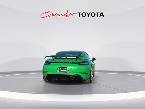 Used 2022 Porsche 718 Cayman GT4 RWD image 7