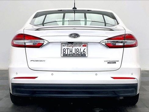 Used 2020 Ford Fusion Energi Titanium image 3