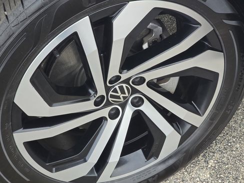 Used 2022 Volkswagen Atlas SEL image 22