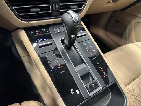 Used 2026 Porsche Macan Turbo image 30