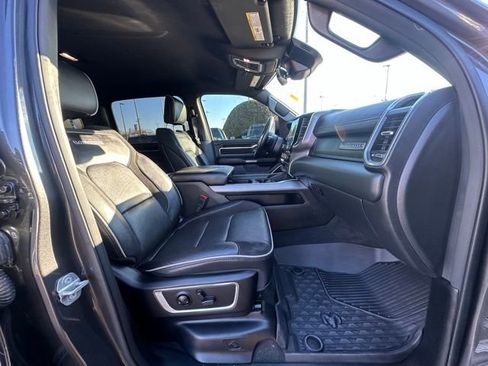 Used 2022 RAM 1500 Laramie image 32