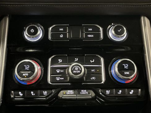 Used 2023 GMC Yukon XL Denali image 23