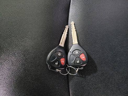 Used 2018 Toyota 4Runner TRD Off-Road Premium image 32