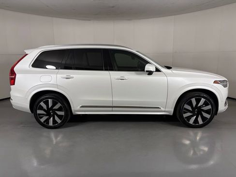 Used 2023 Volvo XC90 T8 Ultimate w/ Lounge Package AWD/4WD image 8