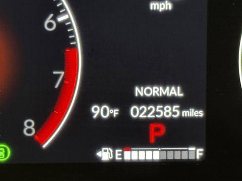 Used 2025 Honda Pilot Touring image 37