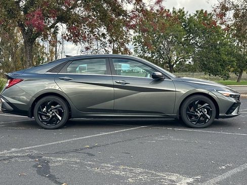 New 2026 Hyundai Elantra SEL Sport image 3