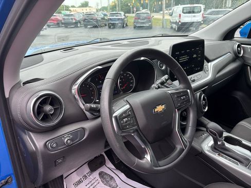 Used 2024 Chevrolet Blazer LT w/ Convenience Package FWD image 6