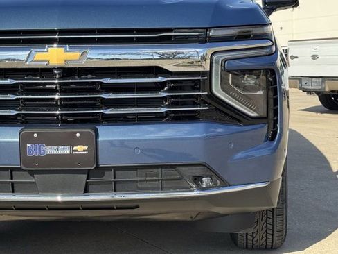 New 2026 Chevrolet Suburban LT w/ Comfort Package image 9