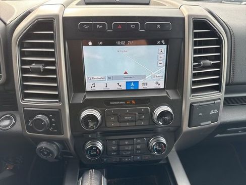 Used 2018 Ford F150 Platinum w/ Equipment Group 701A Luxury image 13
