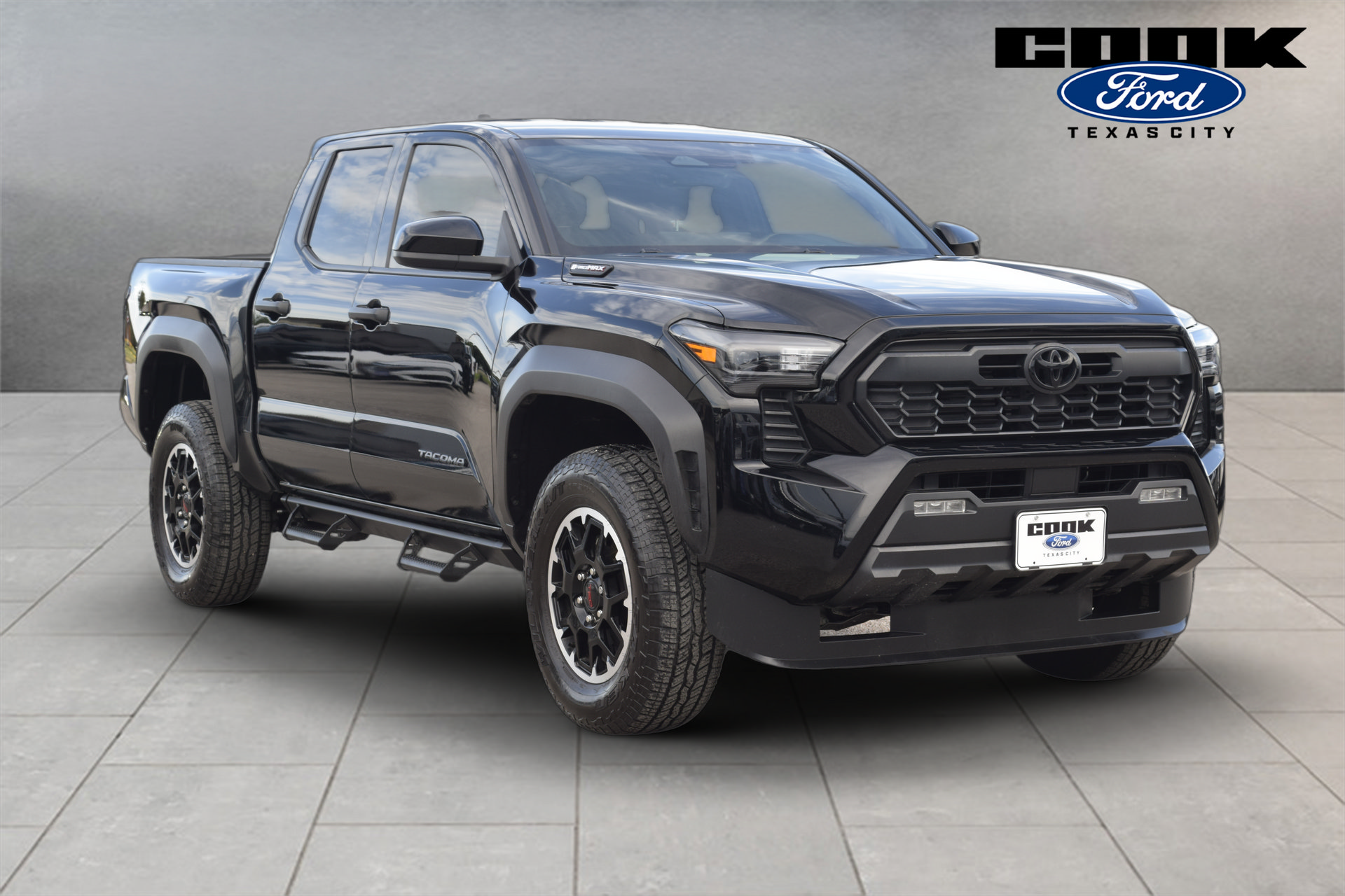Used 2025 Toyota Tacoma TRD Off-Road AWD/4WD image 2