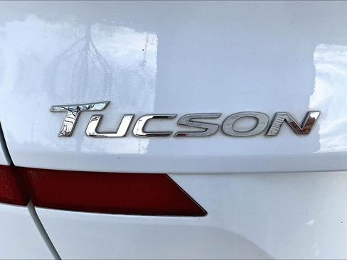 Used 2019 Hyundai Tucson SE image 24