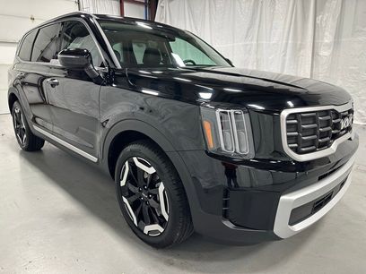 Used 2025 Kia Telluride S