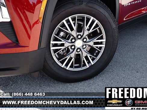 New 2026 Chevrolet Traverse LT w/ Driver Confidence Package image 9