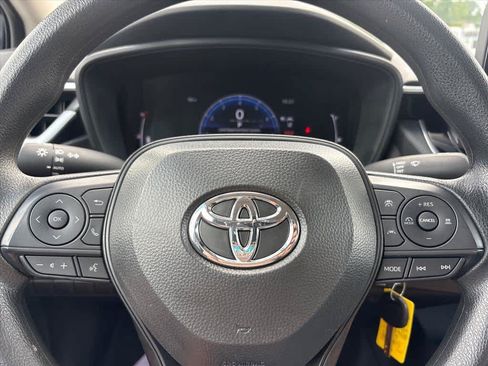 Used 2026 Toyota Corolla LE FWD image 17