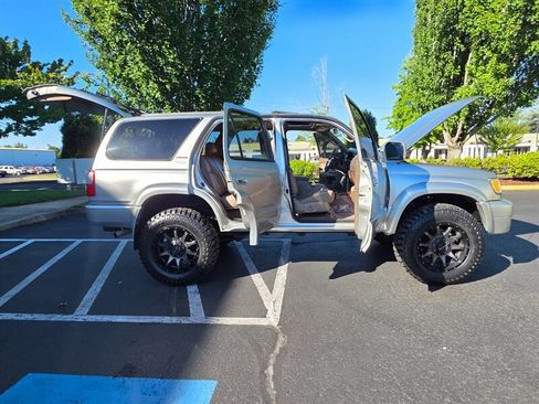 Used 2000 Toyota 4Runner Limited AWD/4WD image 25
