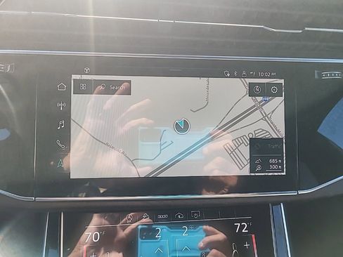 Used 2021 Audi Q8 Premium Plus w/ Premium Plus Package image 27