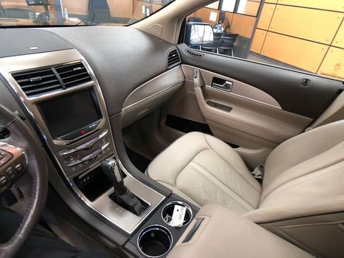 Used 2015 Lincoln MKX FWD w/ Equipment Group 102A image 18