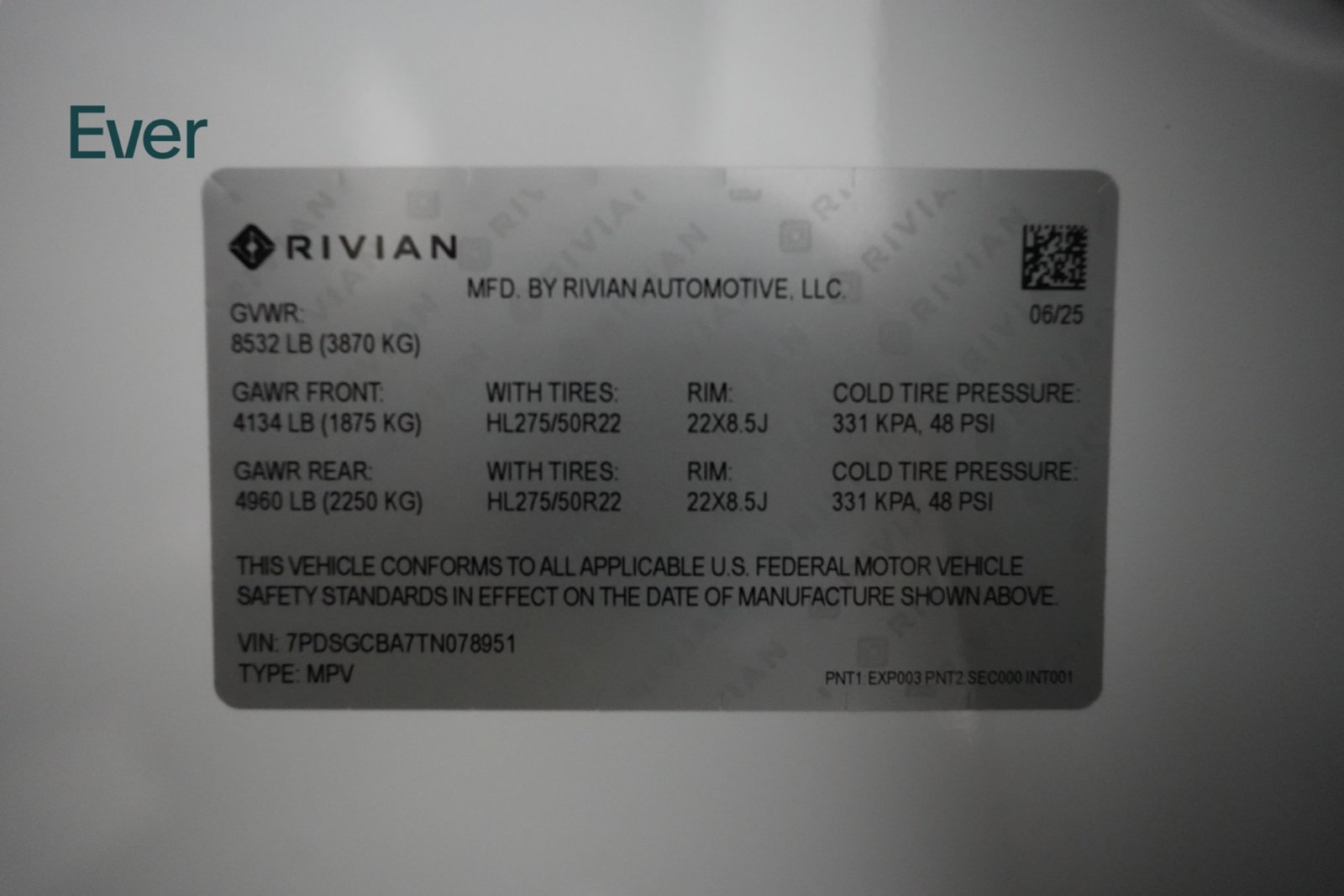 Used 2026 Rivian R1S Adventure Tri AWD/4WD image 32