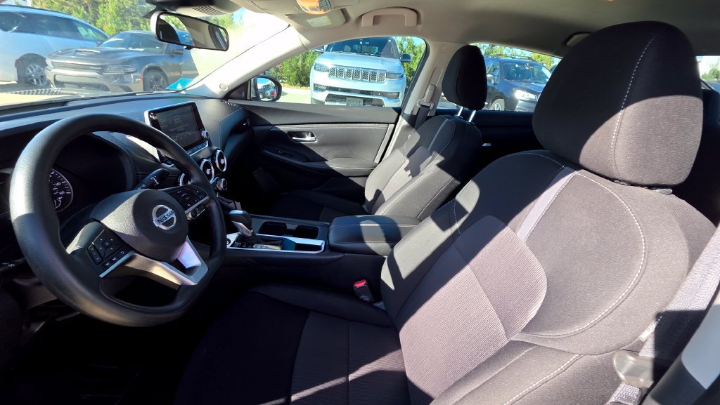 Used 2023 Nissan Sentra SV FWD image 11