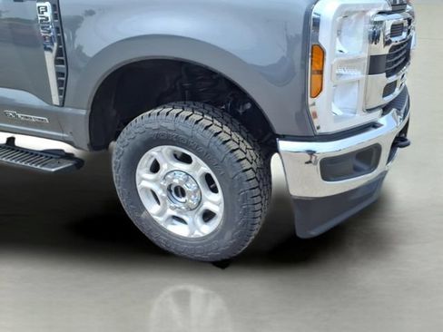 Used 2026 Ford F250 XLT AWD/4WD image 4
