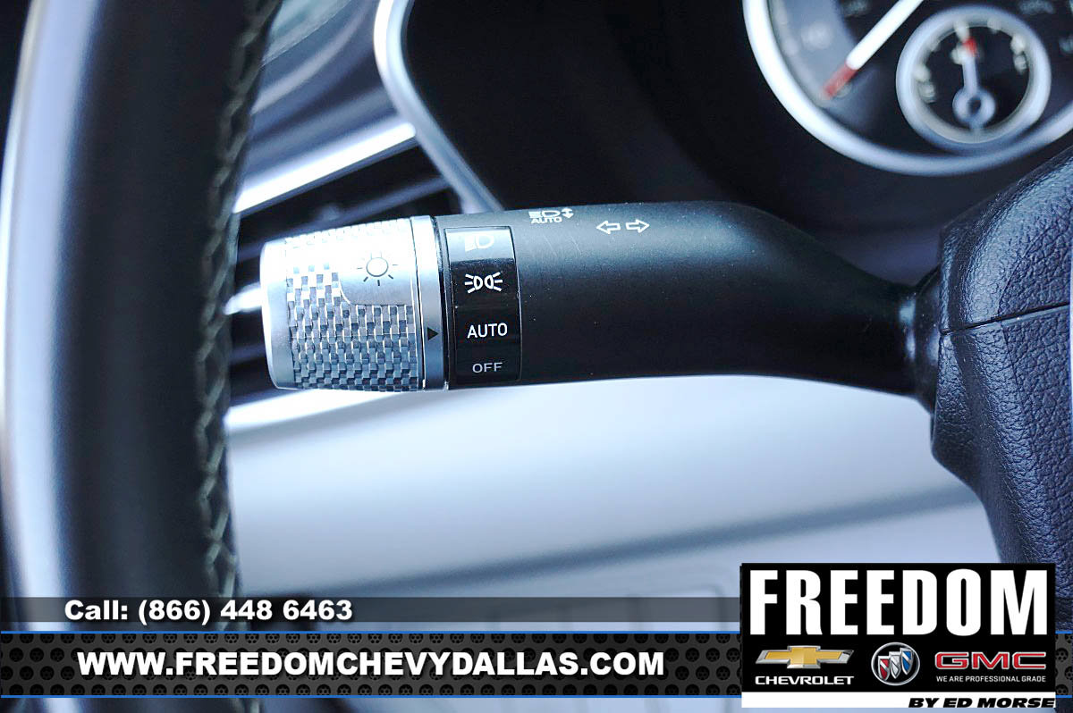 Used 2025 Genesis G70 2.5T RWD image 25