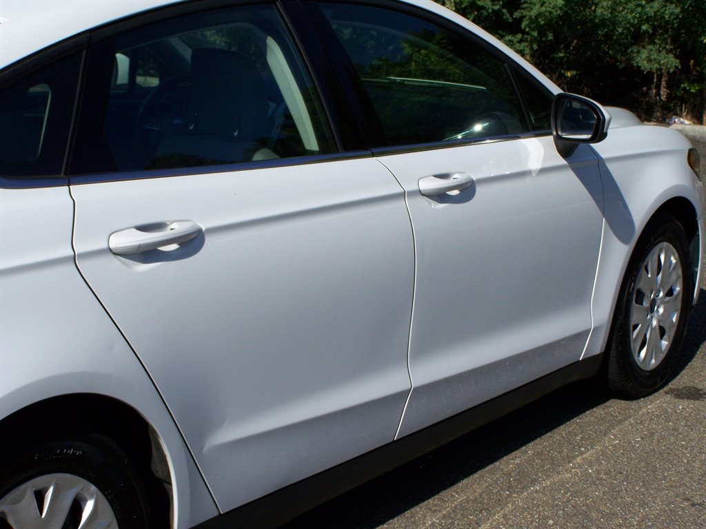 Used 2014 Ford Fusion S FWD image 26