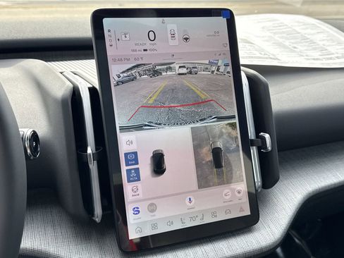 New 2026 Volvo EX30 Cross Country Ultra w/ Protection Package Premier image 21