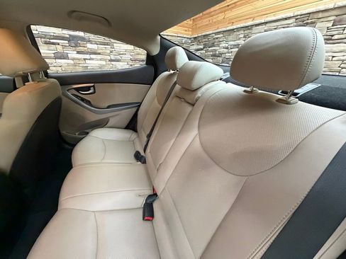 Used 2014 Hyundai Elantra Limited FWD image 29