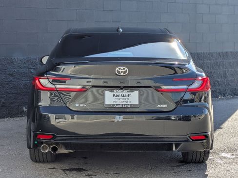 Used 2025 Toyota Camry XSE image 6