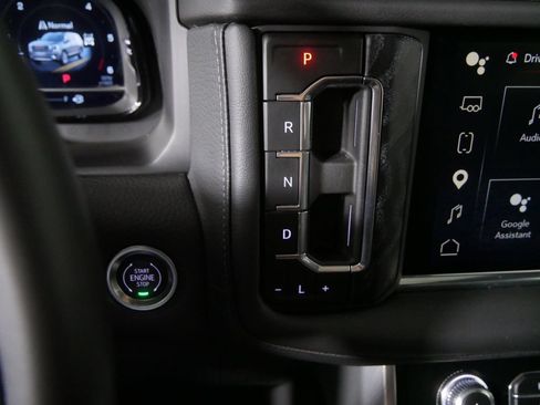 Used 2024 GMC Yukon Denali AWD/4WD image 26