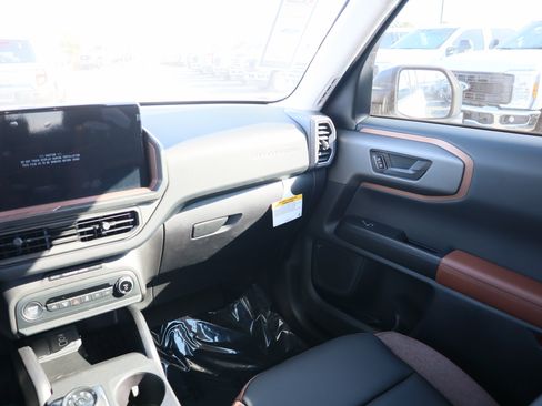 New 2025 Ford Bronco Sport Outer Banks w/ Outer Banks Tech Package+ image 34