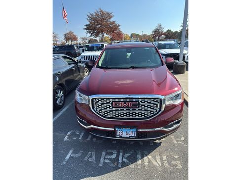 Used 2018 GMC Acadia Denali w/ Technology Package image 2
