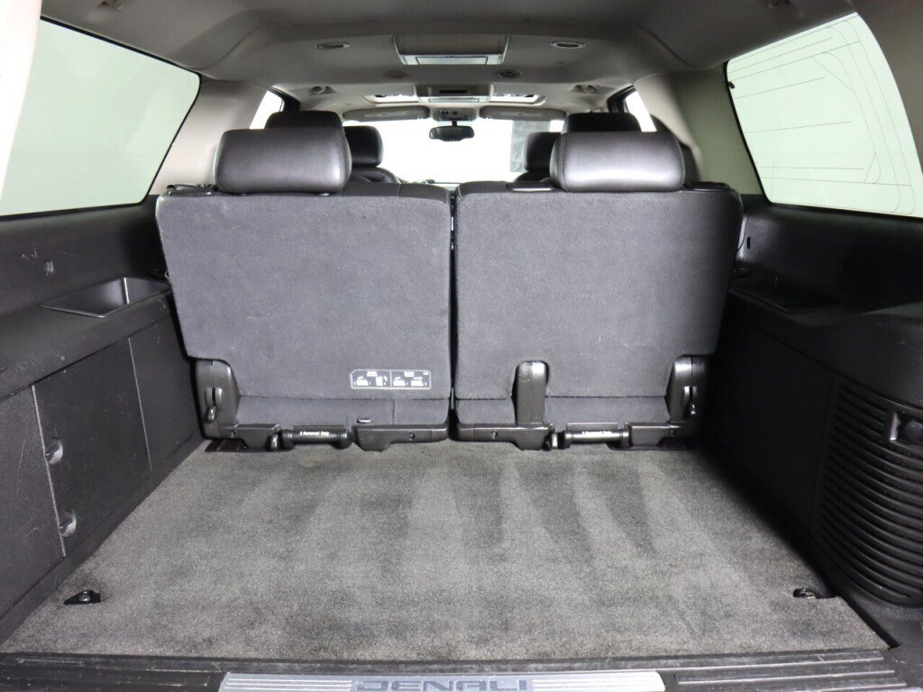 Used 2013 GMC Yukon XL Denali RWD image 36