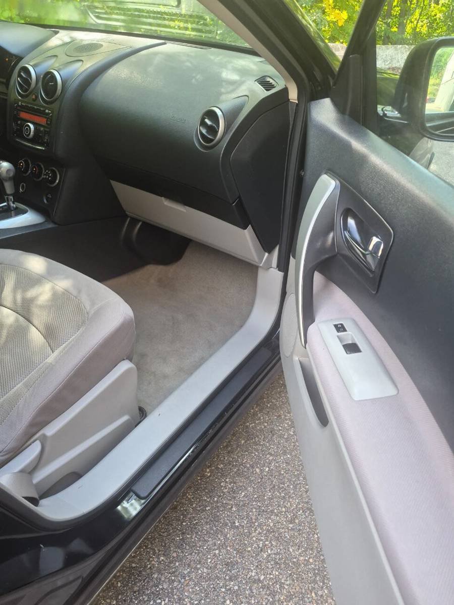 Used 2012 Nissan Rogue S AWD/4WD image 18