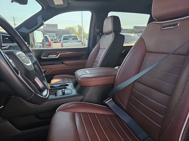 Used 2024 GMC Sierra 3500 Denali Ultimate AWD/4WD image 12
