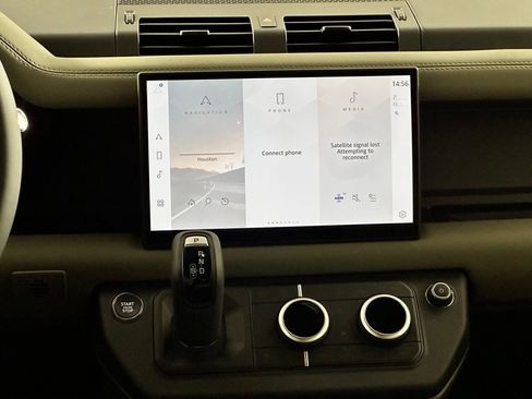 New 2025 Land Rover Defender 110 S image 22