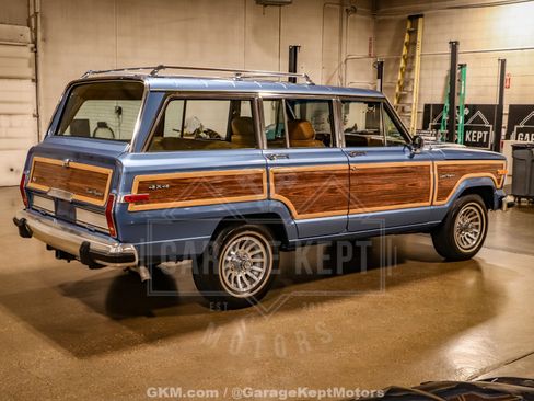 Used 1987 Jeep Grand Wagoneer AWD/4WD image 9
