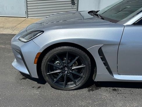 Used 2022 Toyota GR86 Premium w/ ALL Weather Mat Package (TMS) RWD image 8