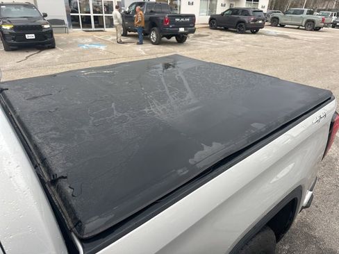 Used 2021 GMC Sierra 1500 Elevation image 27