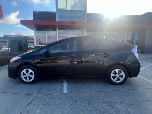 Used 2013 Toyota Prius One image 4