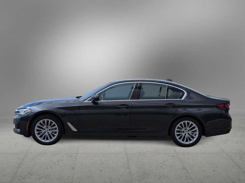 Used 2021 BMW 530e xDrive w/ Premium Package AWD/4WD image 5