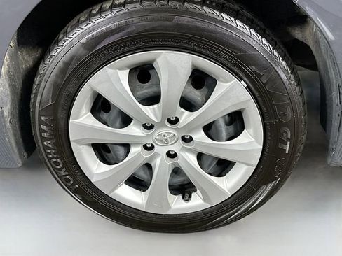 Used 2025 Toyota Corolla LE FWD image 28