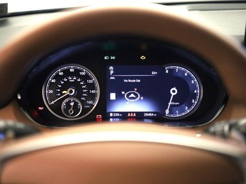 Used 2024 Genesis GV70 2.5T w/ Advanced Package image 14