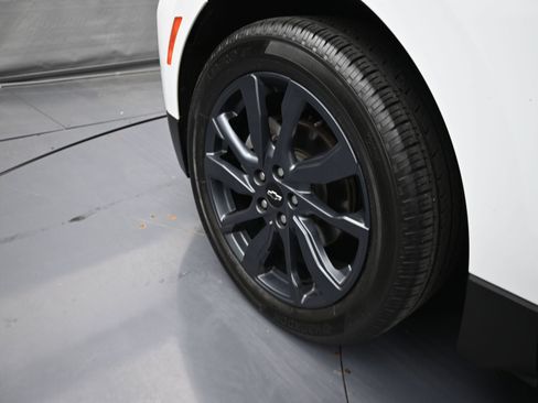 Used 2024 Chevrolet Equinox RS FWD image 36