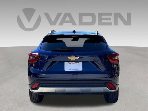 Used 2024 Chevrolet Trax LT FWD image 20
