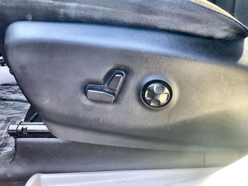 Used 2017 Chrysler Pacifica LX w/ Tire & Wheel Group FWD image 14