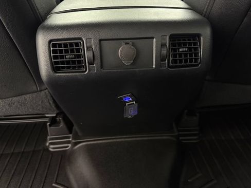 Used 2020 Toyota Tundra SR5 w/ SR5 Leather Package RWD image 33