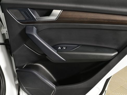 Certified 2023 Audi Q5 2.0T Premium w/ Convenience Package image 25